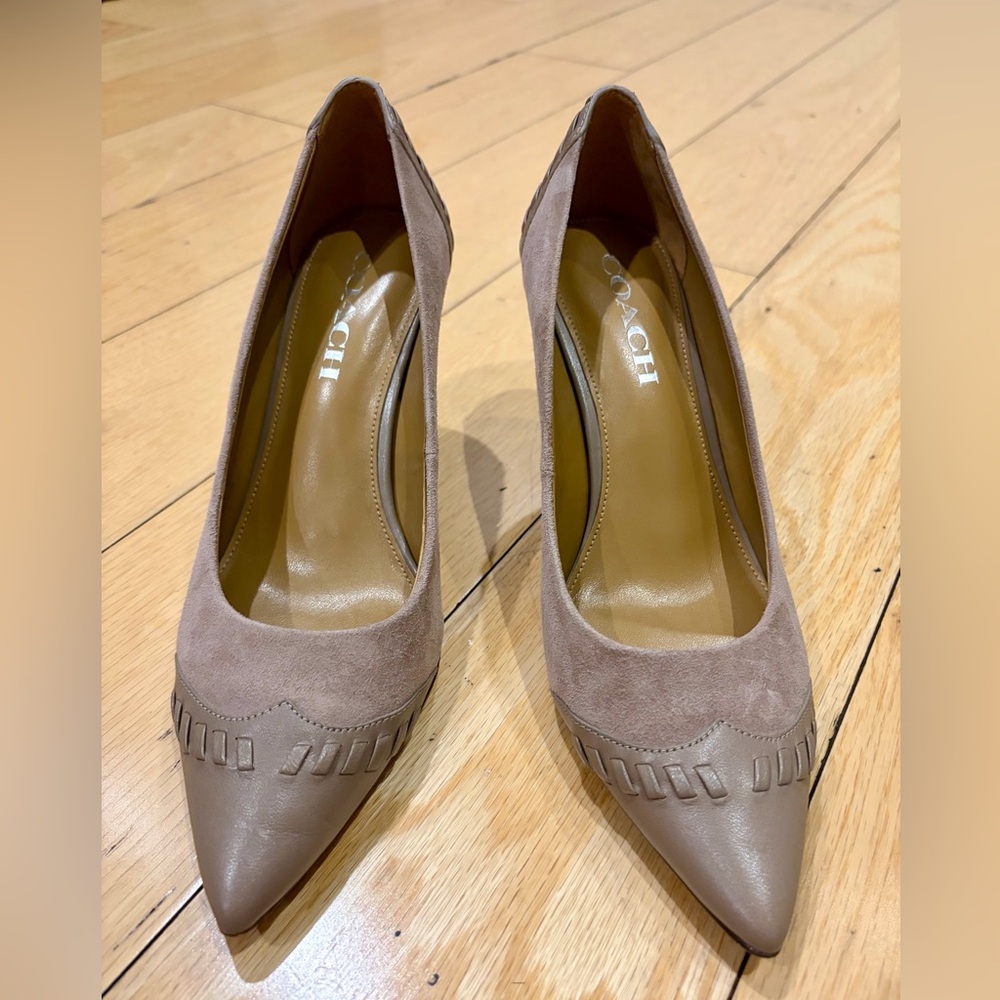 Coach Sophie Women's Grey/Tan Suede and Leather Heels Size 7.5B